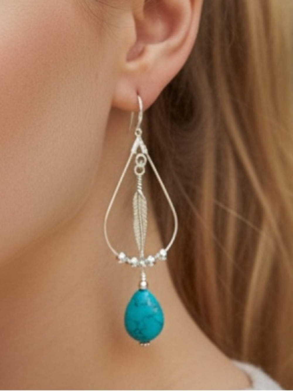 HAND CRAFTED HOWLITE TEARDROP EARRINGS Feather Western Boho